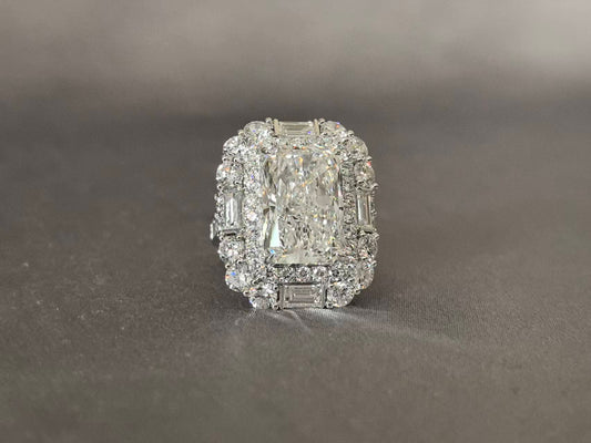 Luxurious Vintage Inlaid Sparkling Ring - Pave Setting - Lab Diamond