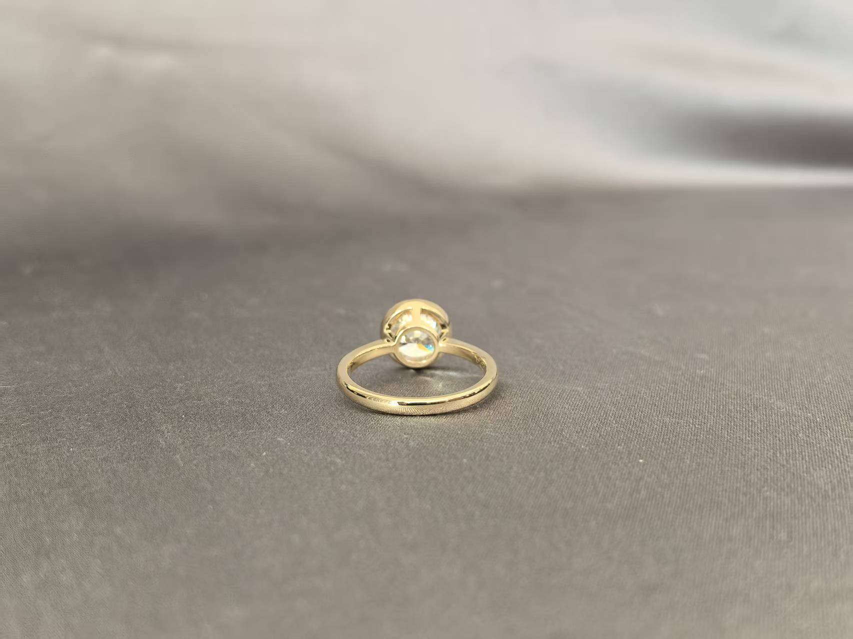 Round Solitaire Diamond Ring - Bezel Setting - Lab Diamond