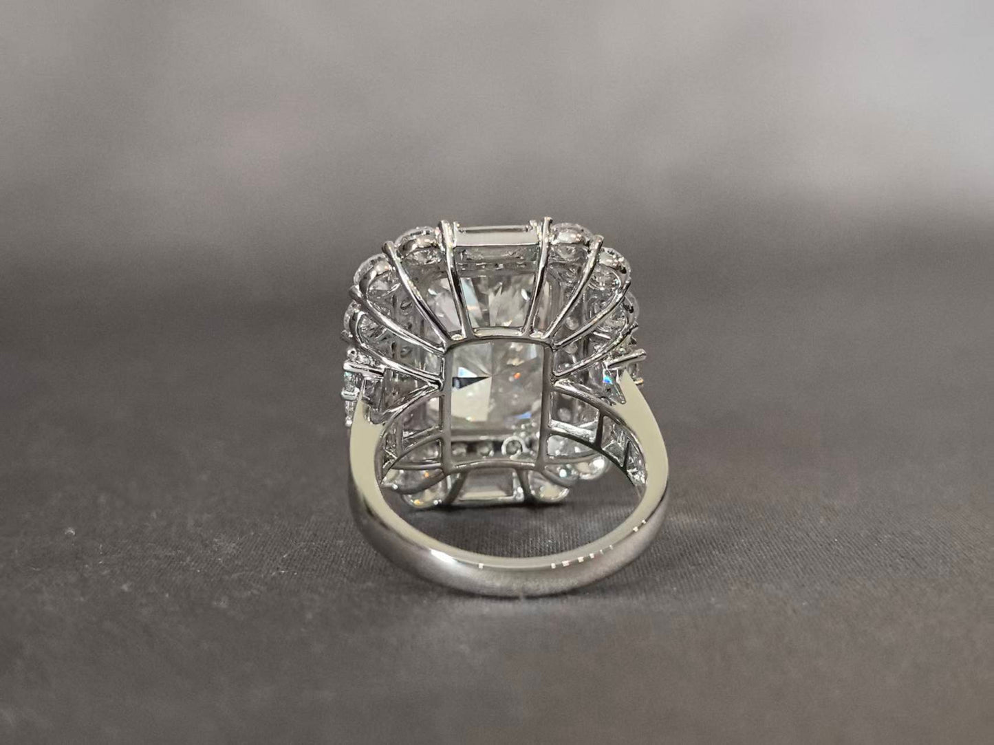 Luxurious Vintage Inlaid Sparkling Ring - Pave Setting - Lab Diamond