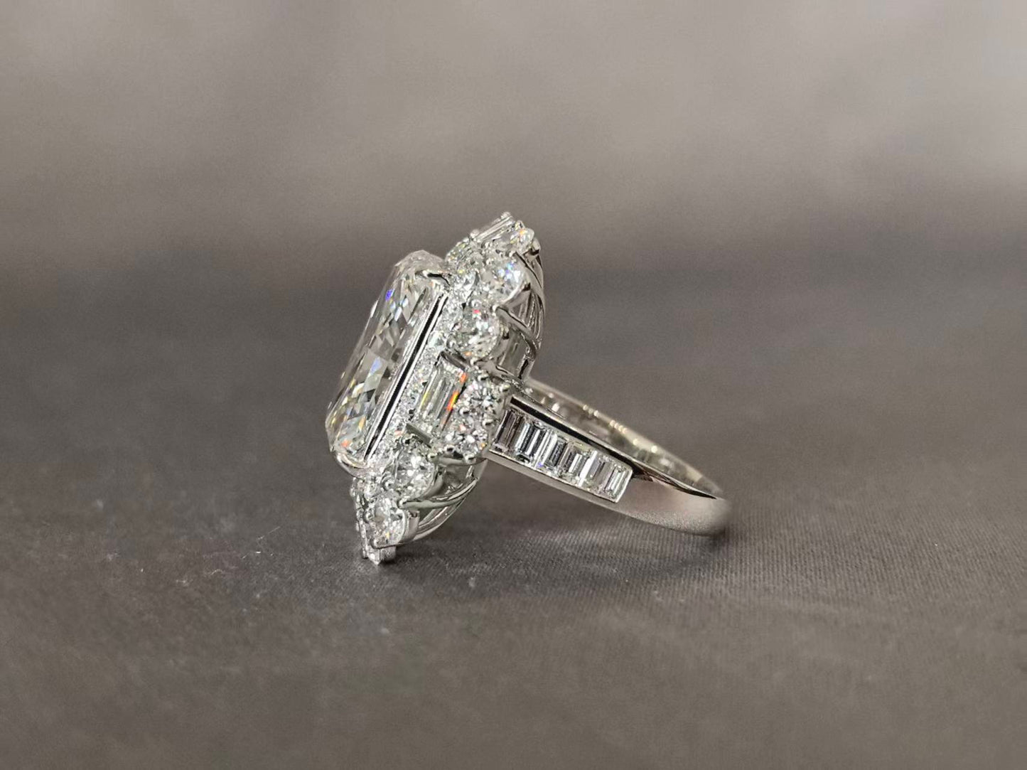 Luxurious Vintage Inlaid Sparkling Ring - Pave Setting - Lab Diamond