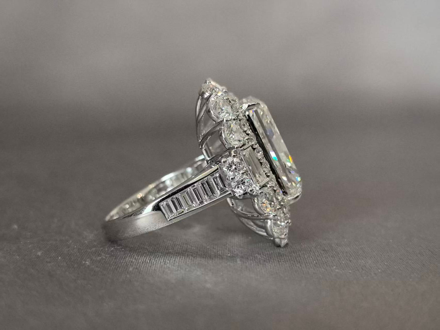 Luxurious Vintage Inlaid Sparkling Ring - Pave Setting - Lab Diamond