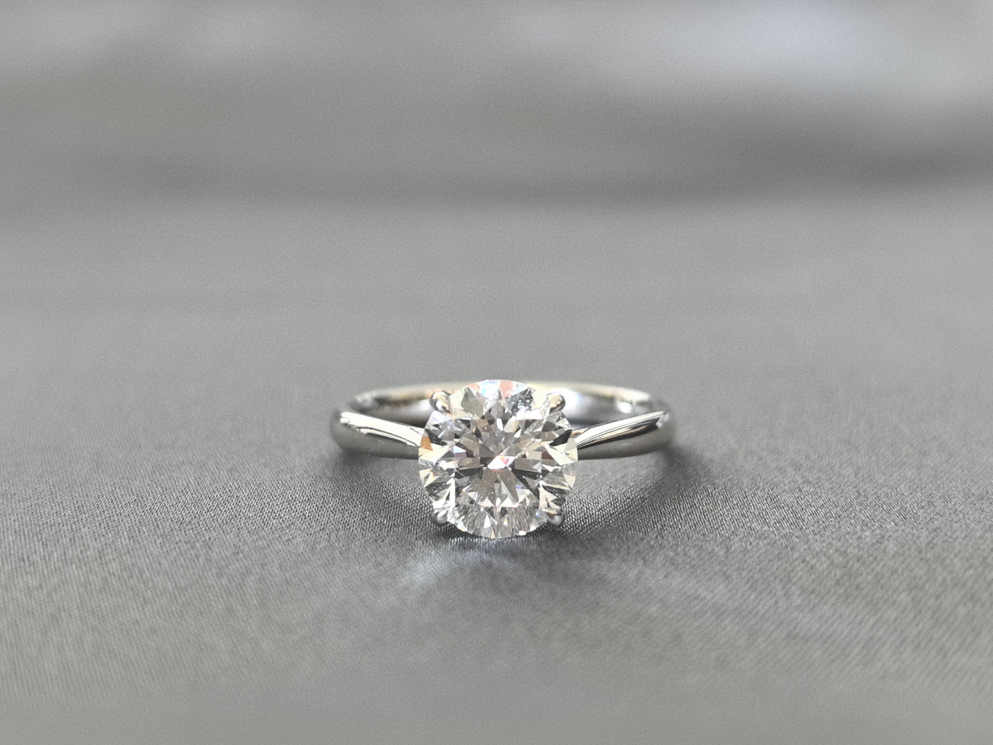 Solitaire Engagement Ring - Round Brilliant Cut - 4-Prong Setting