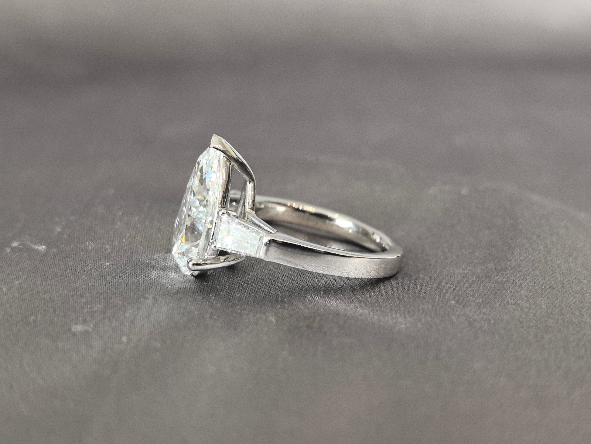 Pear-Center Trilogy Ring - Baguette Sidestones - Organic Geometry