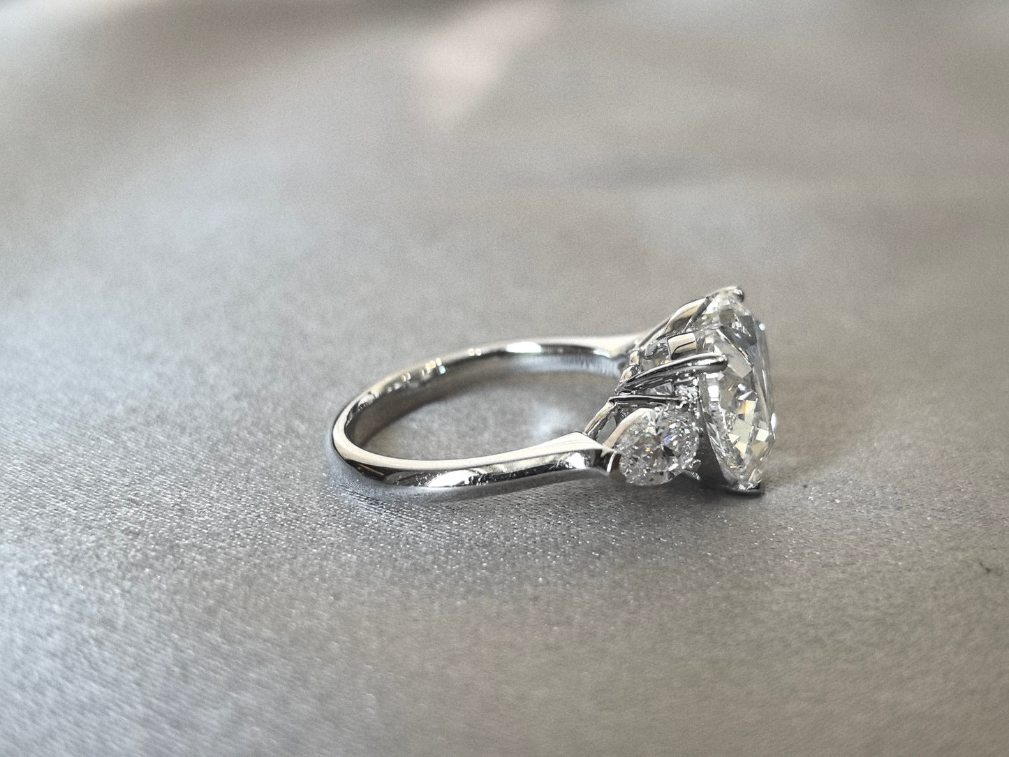 Heart & Pear Three-Stone Ring - Symbolic Romance - Unique Diamond Composition