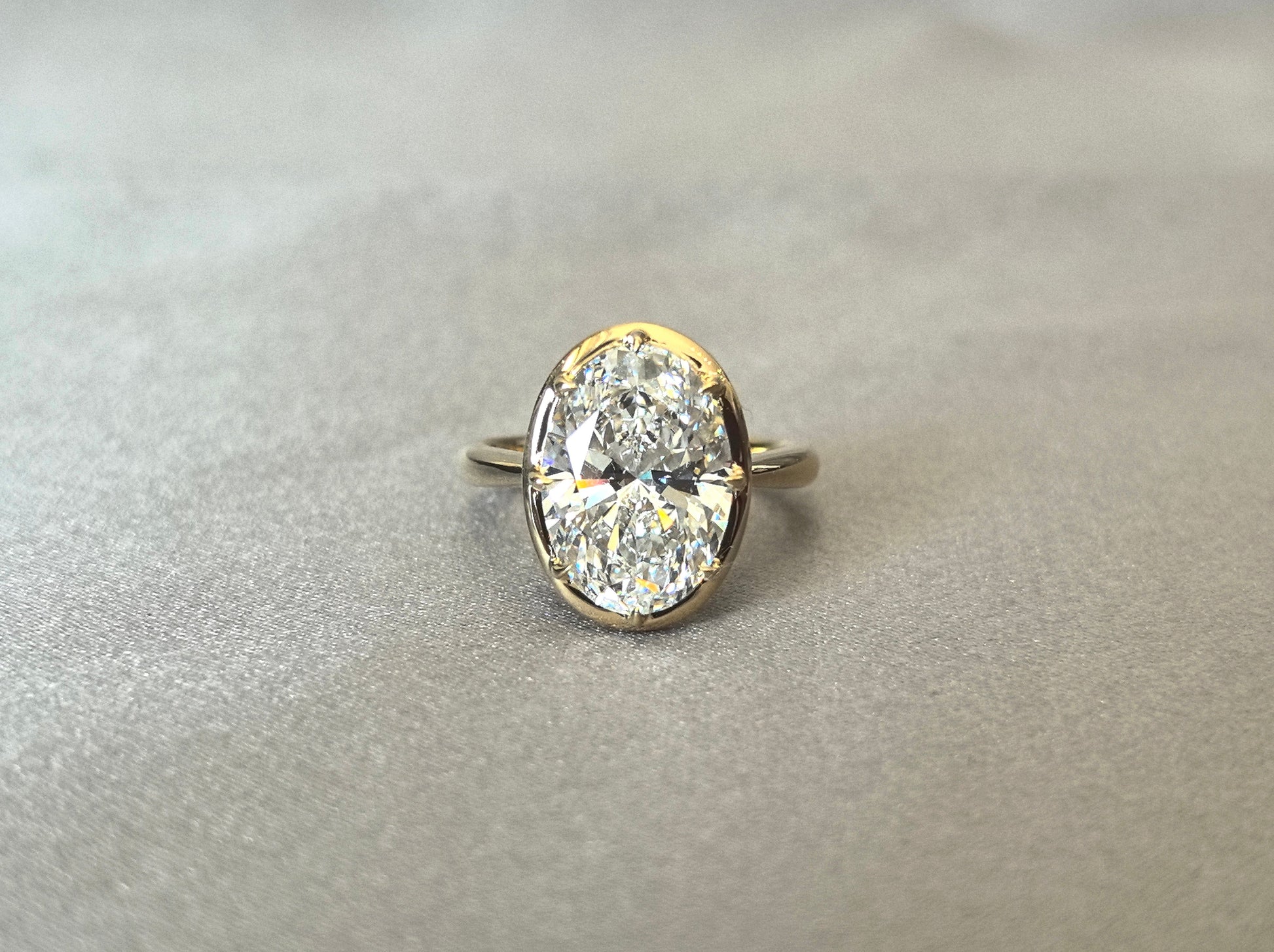 Oval Cut Lab Grown Diamond Ring - 6-Prong Setting - Plain Band