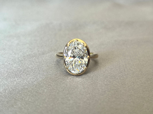 Oval Cut Lab Grown Diamond Ring - 6-Prong Setting - Plain Band