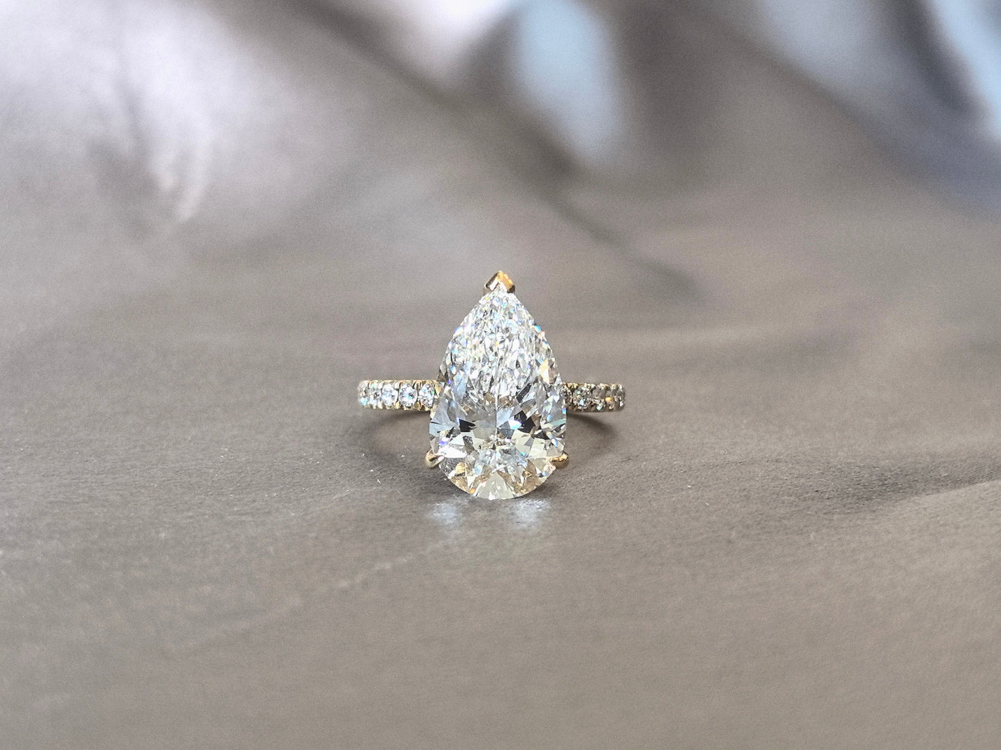 Pear-Shaped Minimalist Pavé Ring - Half Eternity Design - Elegant Teardrop Silhouette
