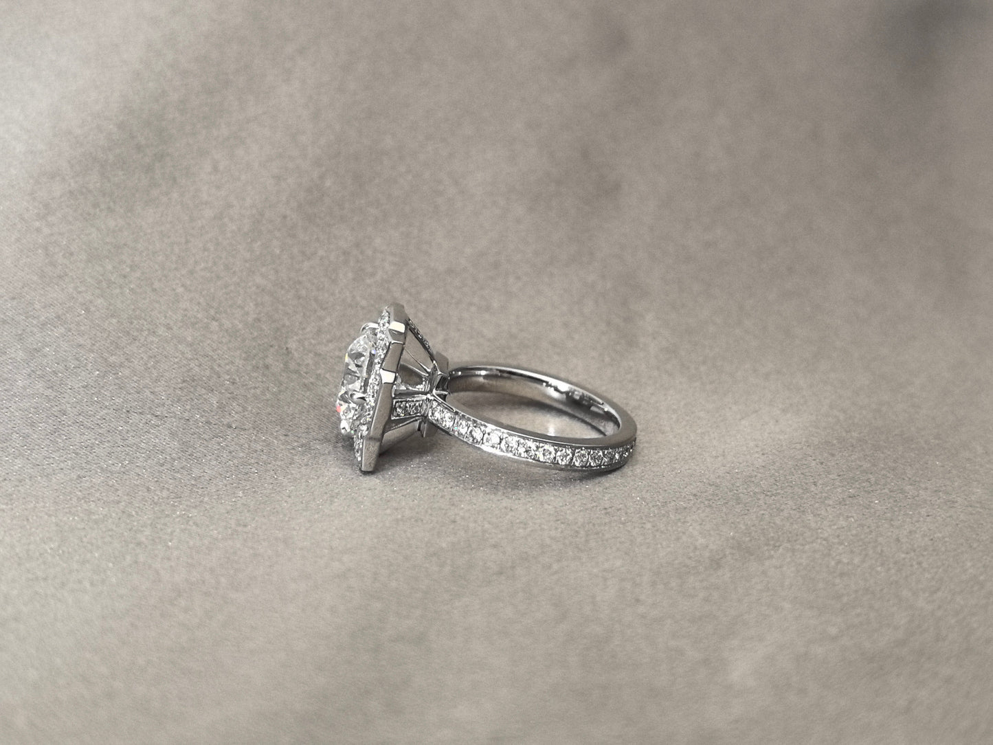 Round Brilliant Cut - Square Halo Setting - Pave Shank Band