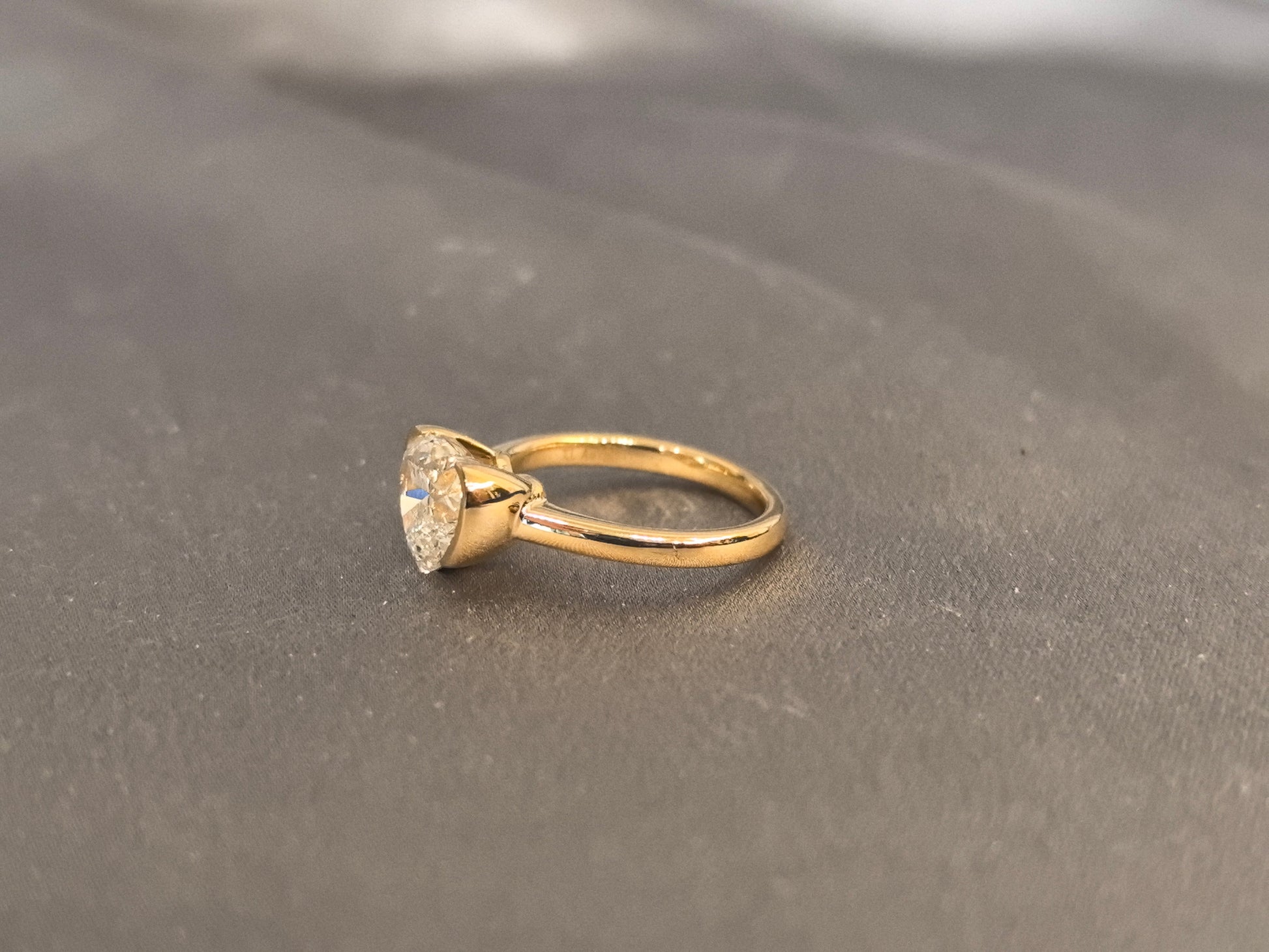 Heart Shaped Lab Grown Diamond Solitaire Ring - Plain Band - 14K Gold