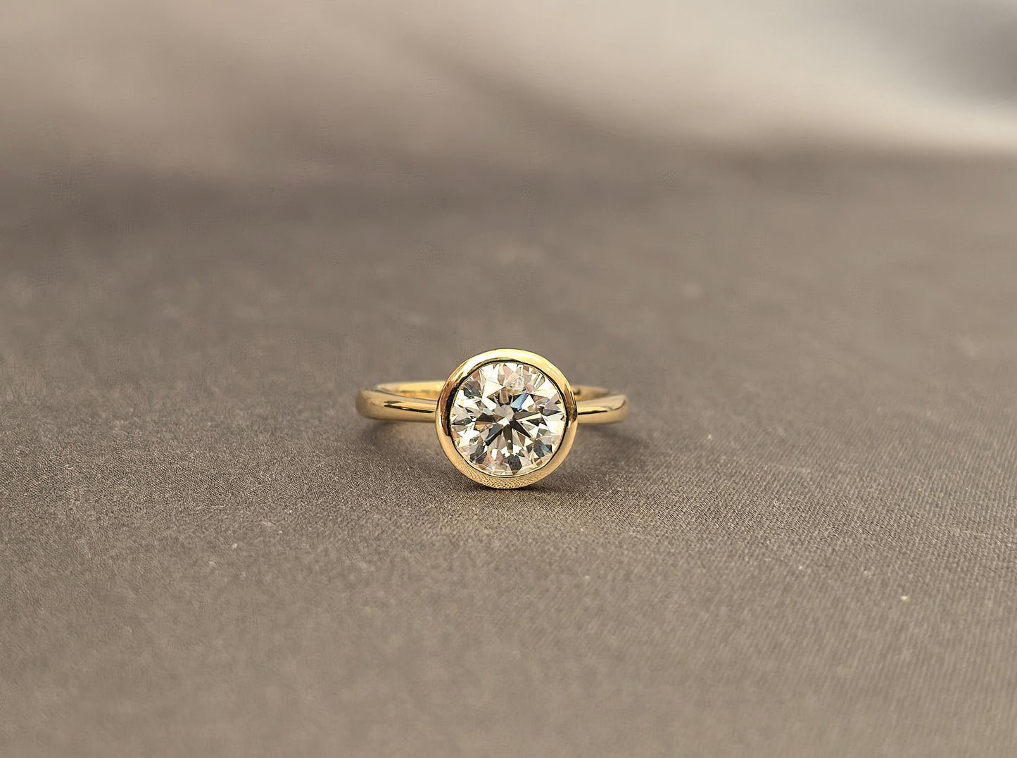 Round Solitaire Diamond Ring - Bezel Setting - Lab Diamond
