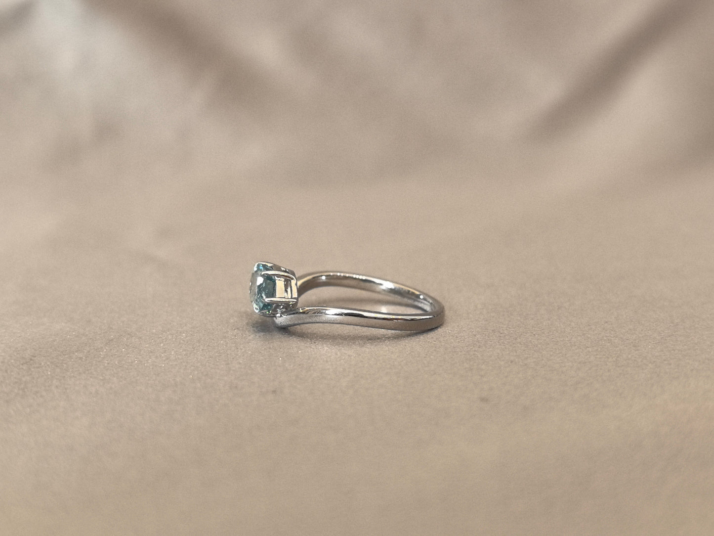 Blue Pear-Shaped Solitaire Lab Diamond Ring in 14K Gold pinky ring