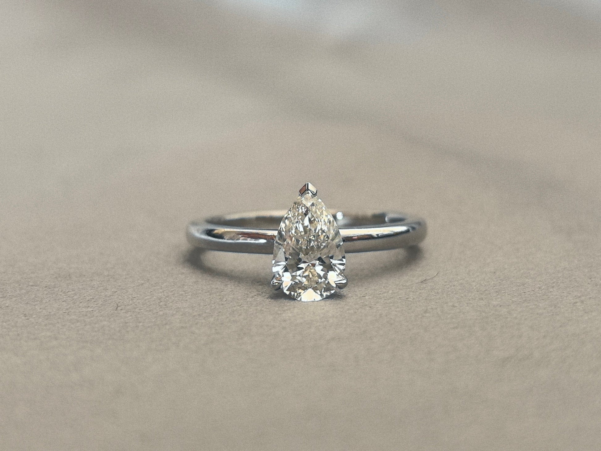 Pear-Shaped Lab-Grown Diamond Ring - Minimalist Design - 14K Gold