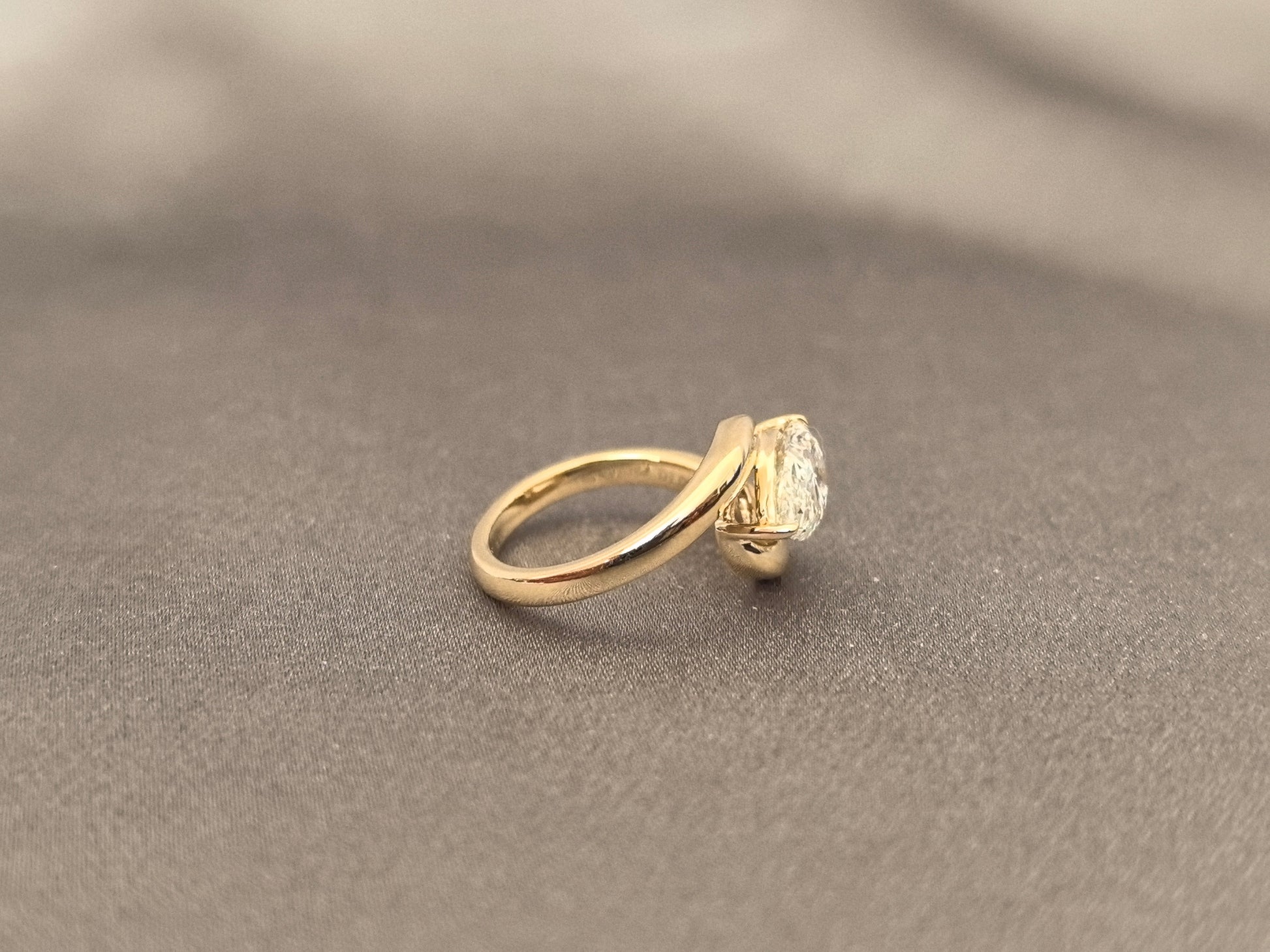 Lab-Grown Pear-Cut Diamond Pinky Ring with Surrounding Design - Twisted Band - 14K Gold