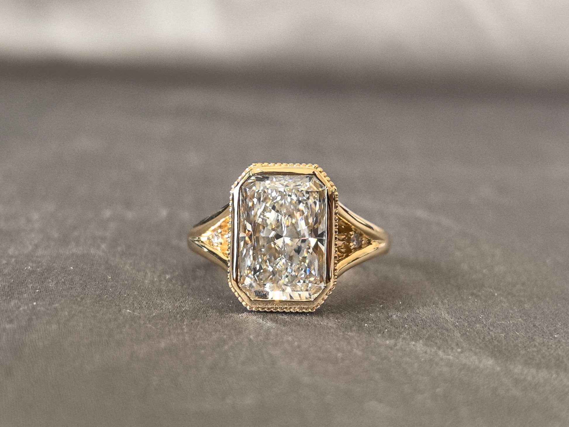 Luxury Vintage Inlaid Radien Ring - Pave Inlaid - Lab Diamond