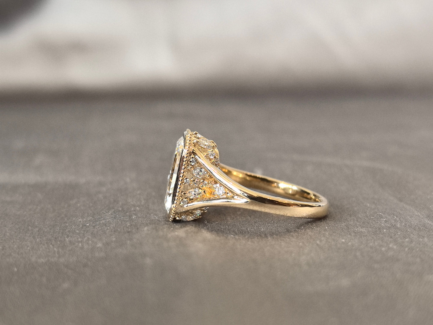Luxury Vintage Inlaid Radien Ring - Pave Inlaid - Lab Diamond