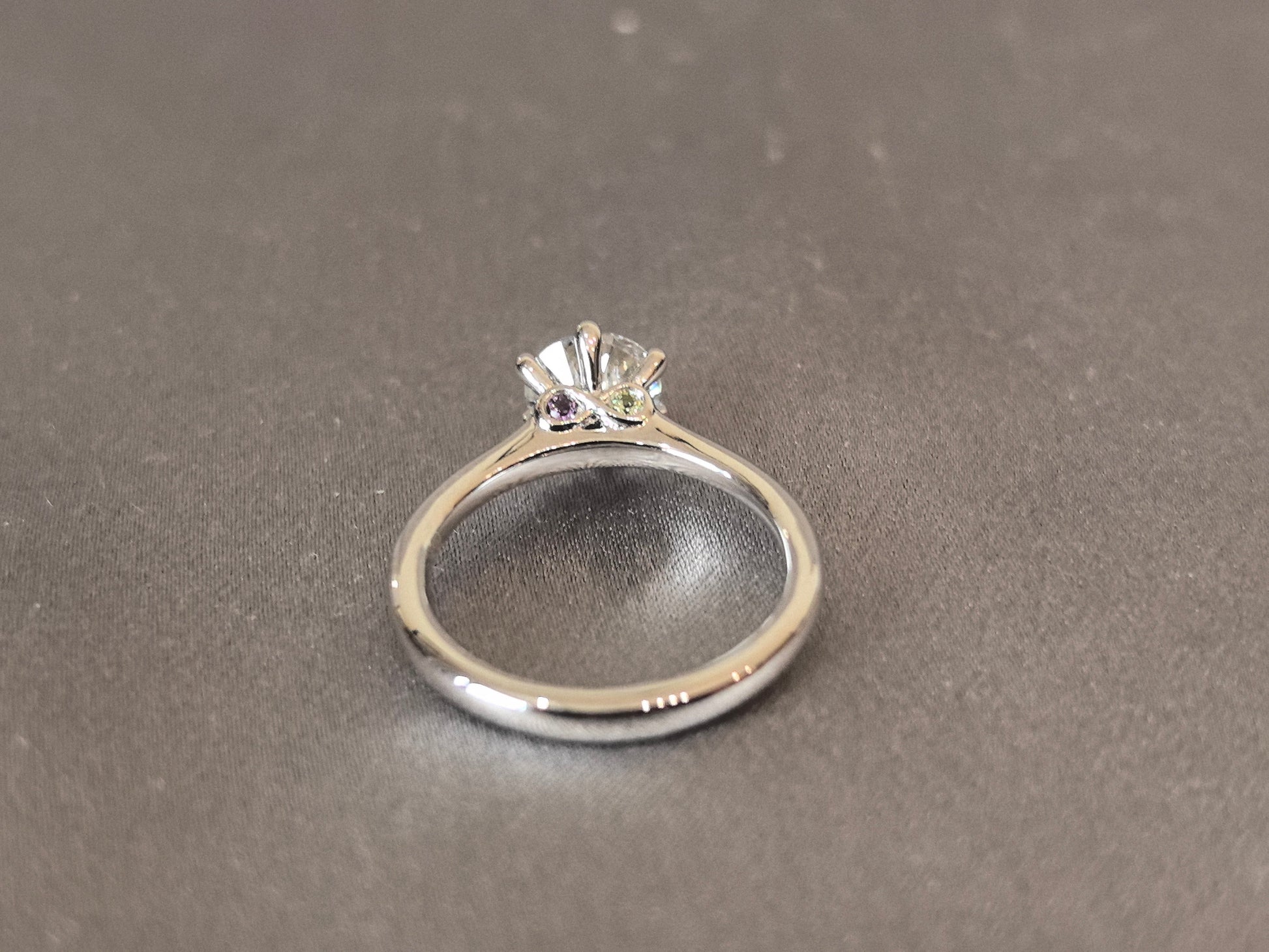 Round Brilliant Cut Diamond Ring - Effortlessly Elegant Solitaire - 6-Prong Solitaire with Accent Diamonds