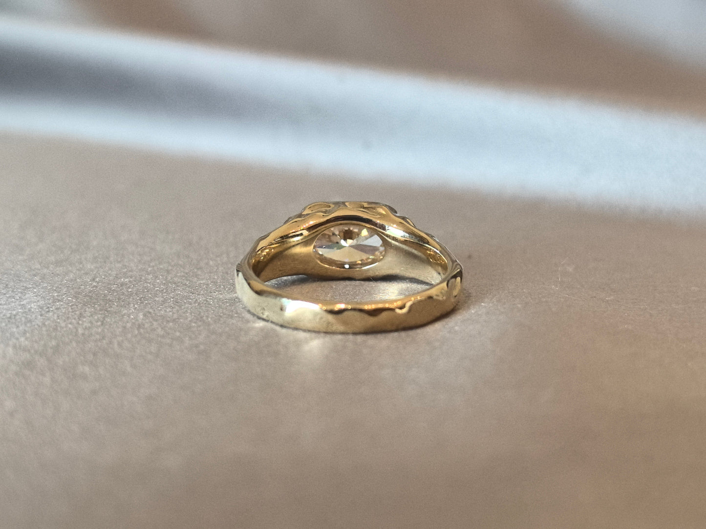 Oval-cut lab diamond signet ring - Bezel Set - Brown diamond