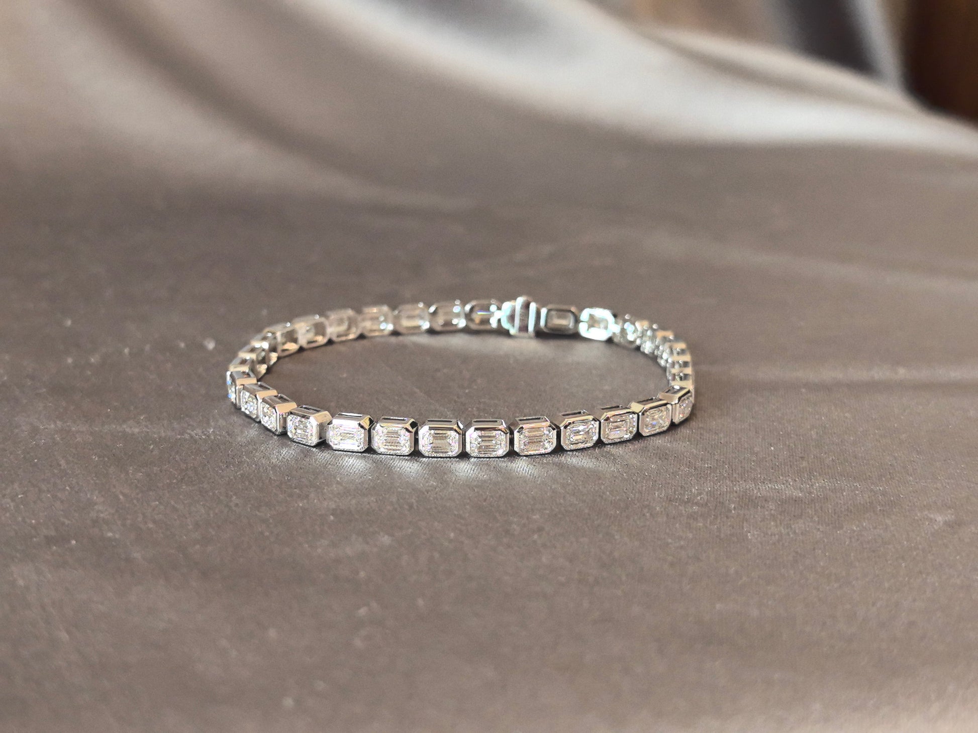 Lab-Grown Diamond Emerald-Cut Bezel Tennis Bracelet - Hypoallergenic Fine Jewelry - Durable Box-Style Clasp Closure