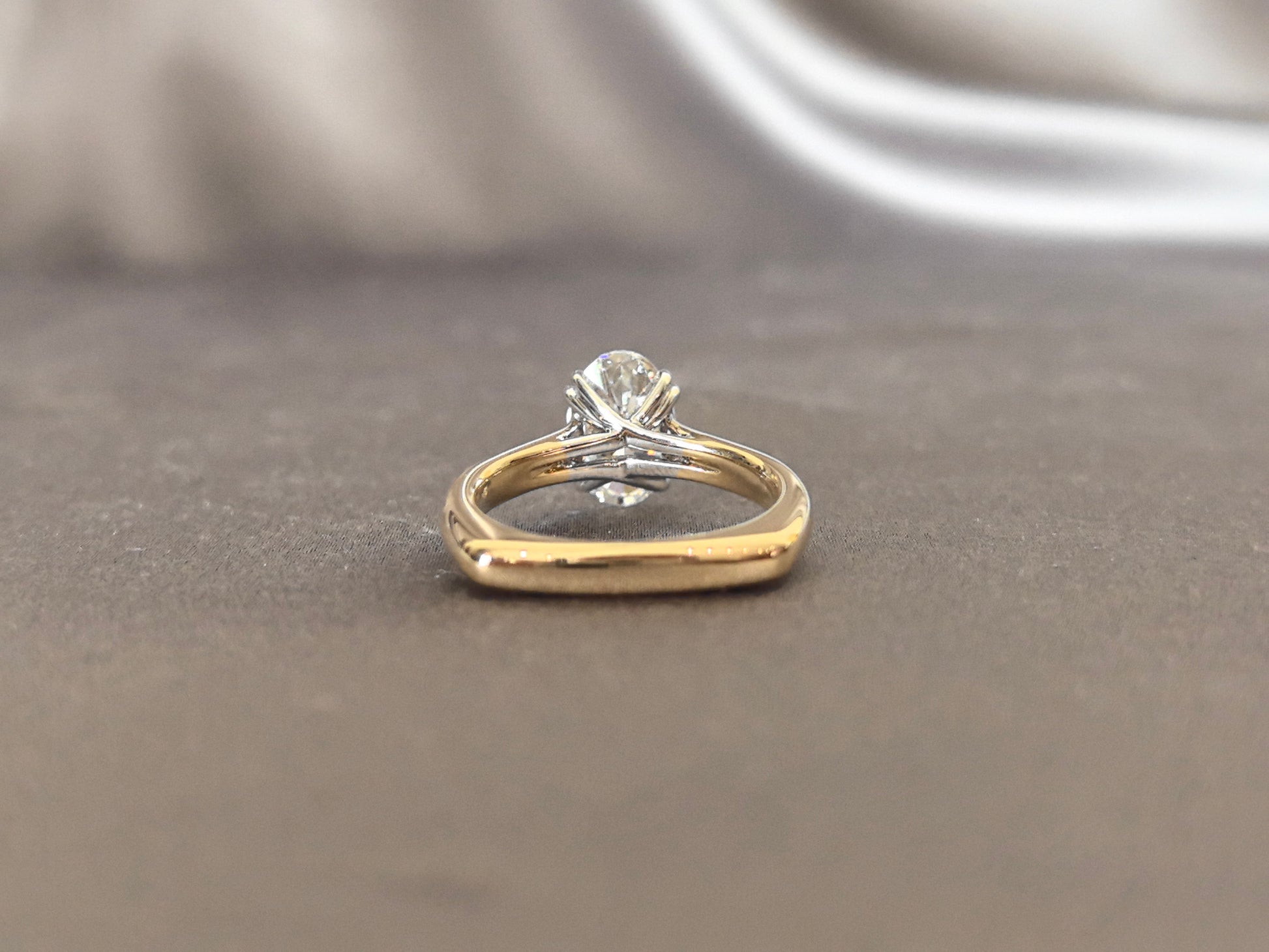 Oval-Cut Lab-Grown Diamond Two-Tone Solitaire Ring - Six-Prong-Set - Two-Tone Crisscross Basket Design