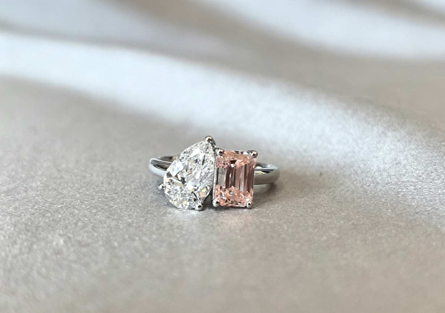 Pear-cut and emerald-cut lab diamond ring - Secure prong-set - Two-tone pink diamond statement ring