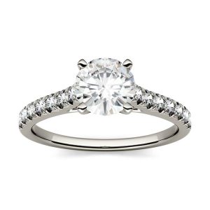 Round Moissanite Solitaire Ring with Pav鑼?Side Stones